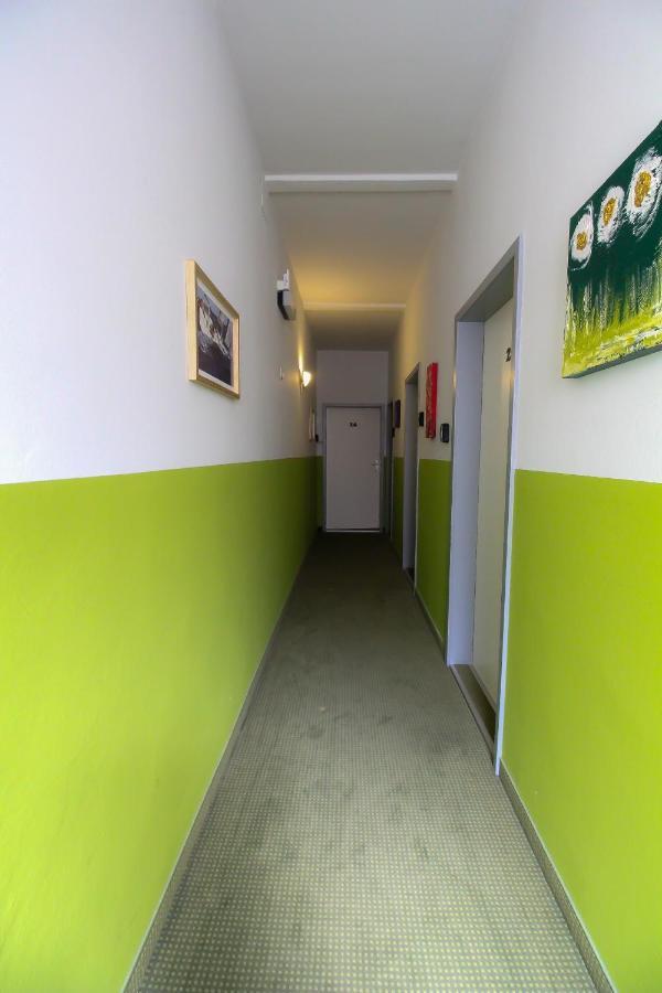 Economic 2Sb Apartment In Lively Area Wenen Buitenkant foto